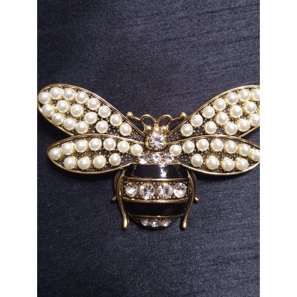 Gold Toned Bumblebee Broach